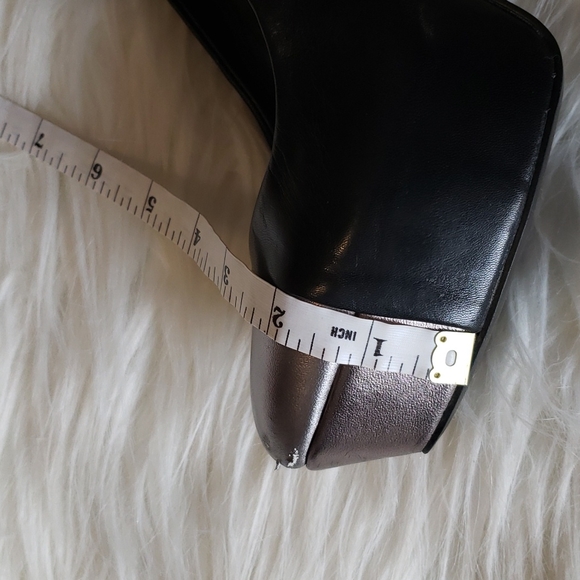 BCBGeneration black and silver leather platform pumps size 8.5 - Picture 10 of 11